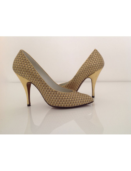 Ecarpins FERRAGAMO créations t37.5 brodés or