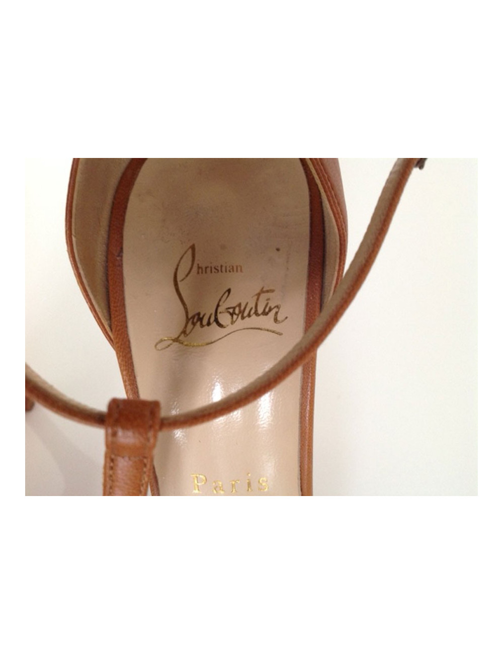 Sandales CHRISTIAN LOUBOUTIN T 38 cuir gold