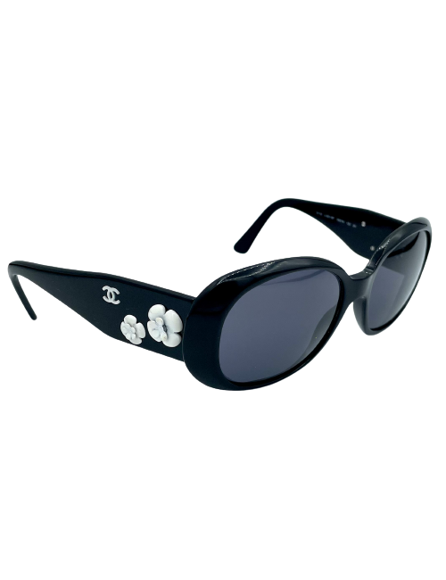 Lunettes de soleil Chanel noir camelias