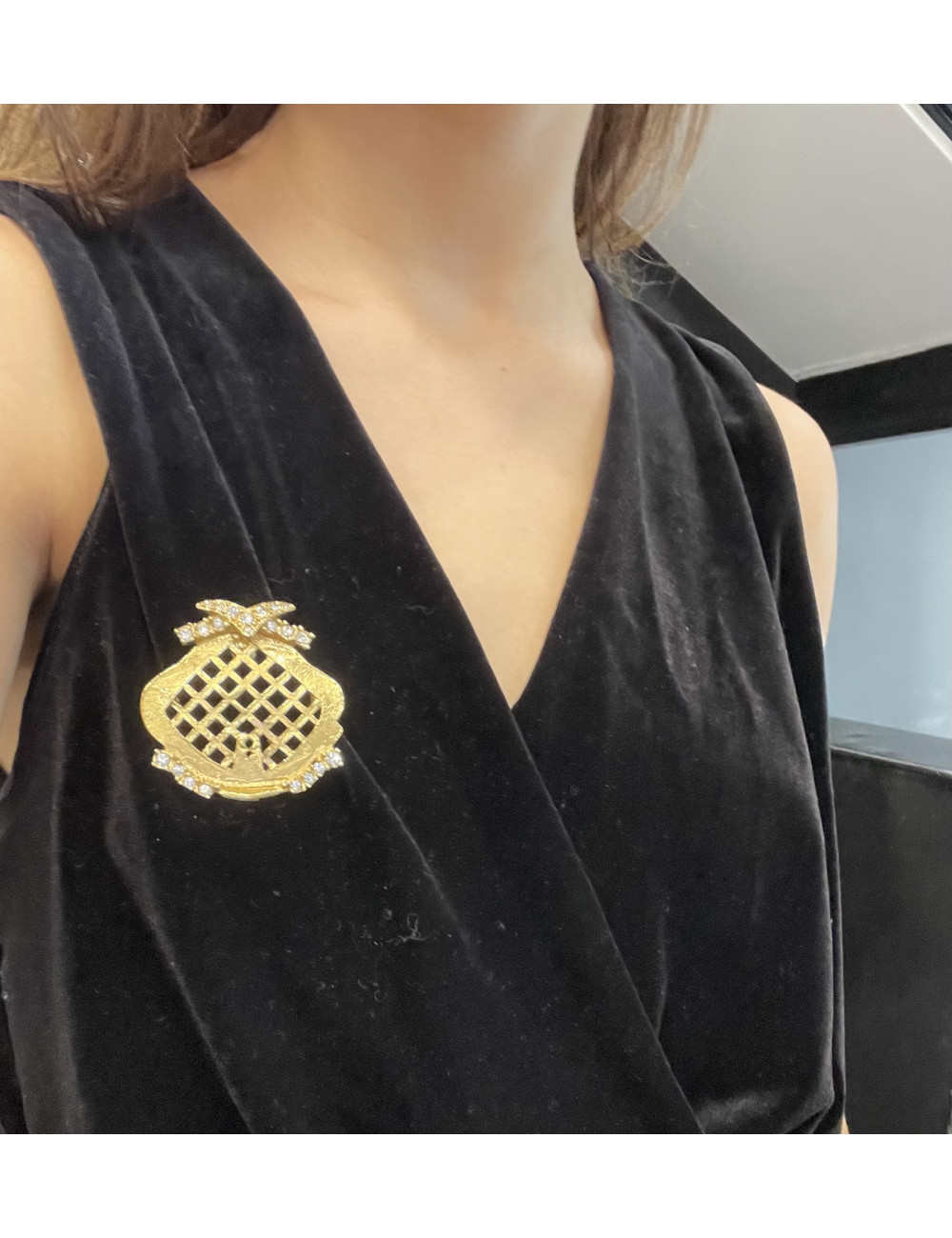 CHRISTIAN DIOR Vintage Brooch - Pre-Owned Jewel Certified authentic