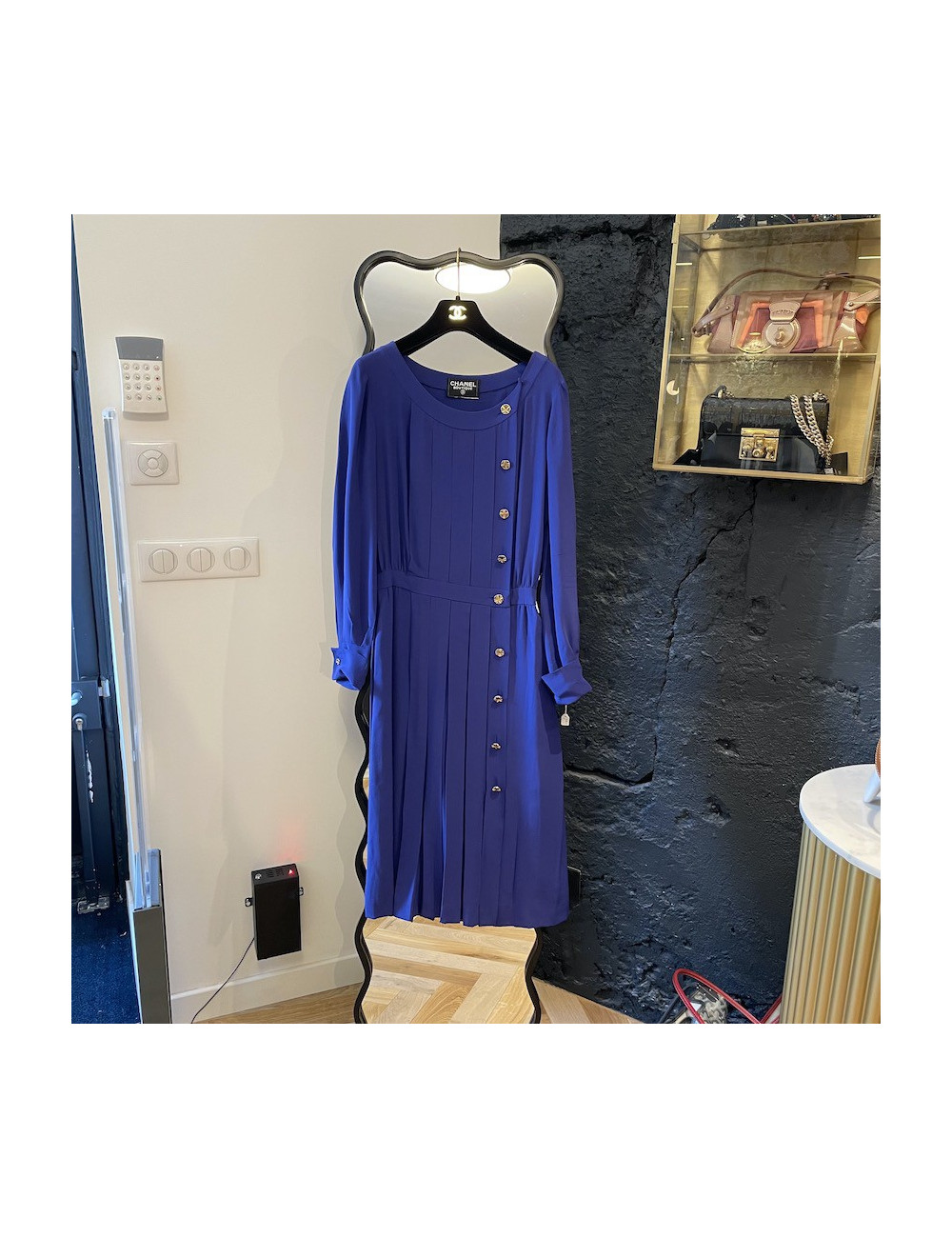 Robe T CHANEL en soie bleue