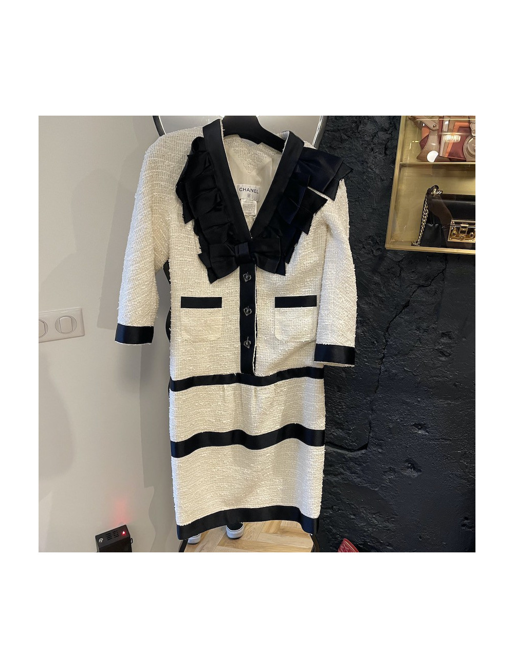 Robe t 36 CHANEL tweed écrue et soie noire