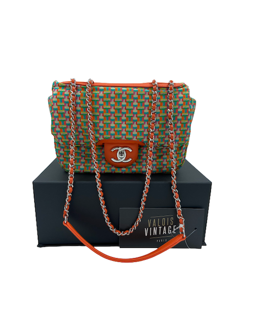 Timeless CHANEL orange