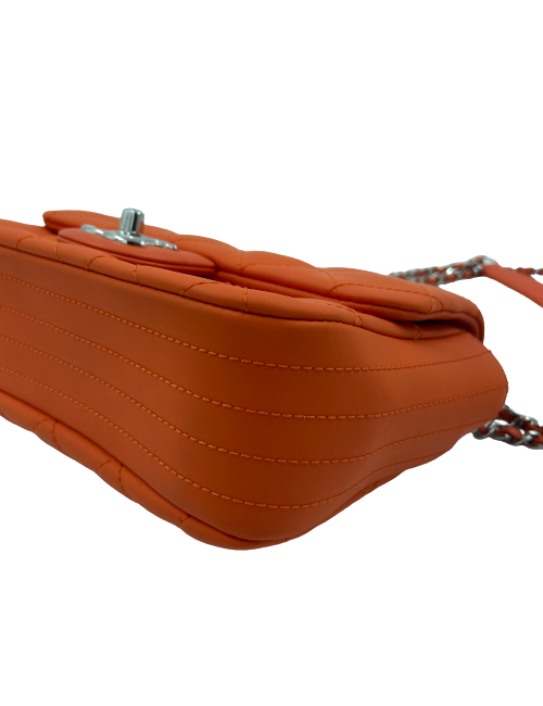Timeless CHANEL orange