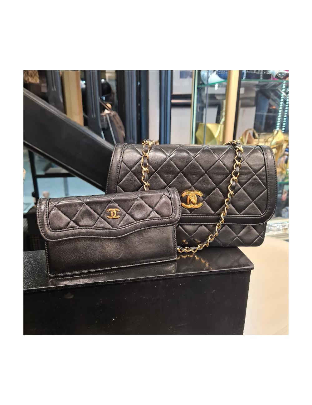 Sac CHANEL vintage et son portefeuille