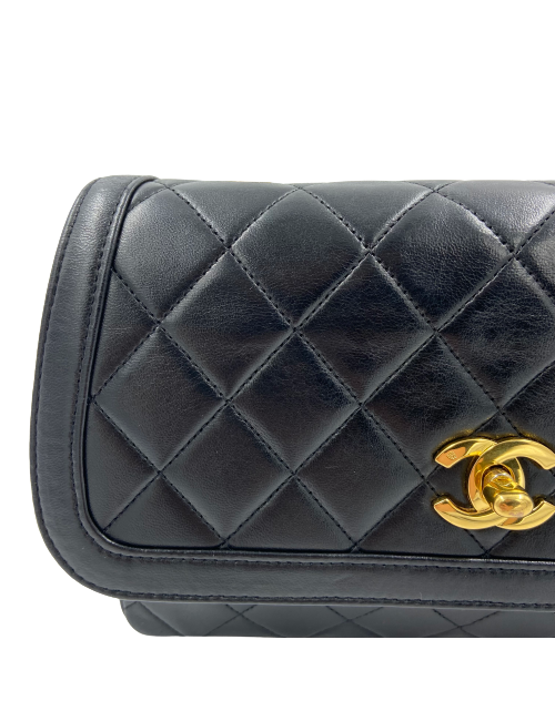 Sac CHANEL vintage et son portefeuille