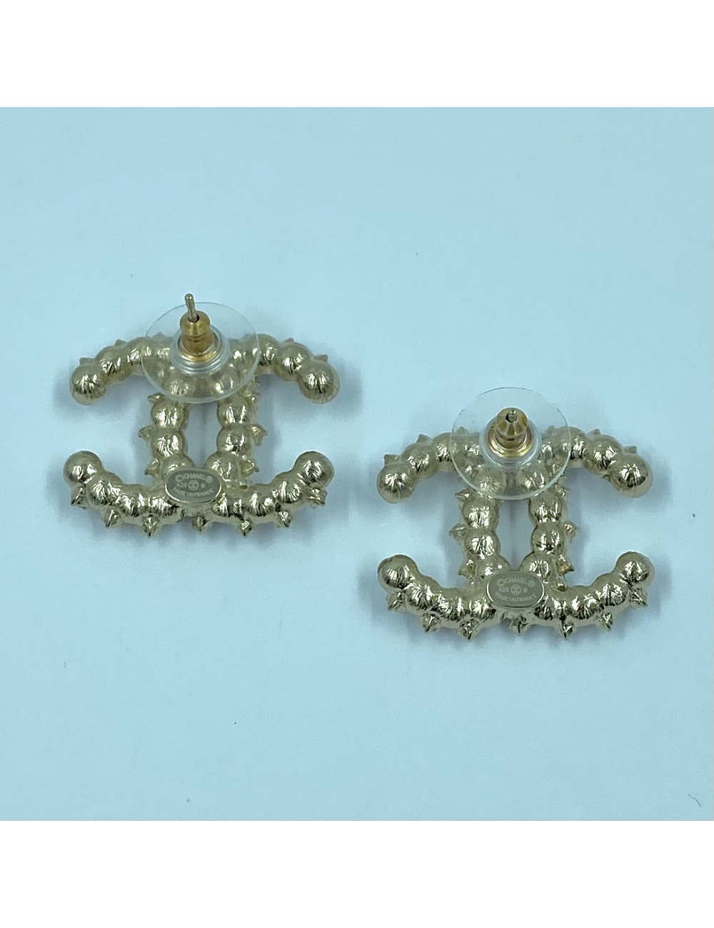 Large CHANEL CC Pearly Stud - Pre-Owned Certified Authentic