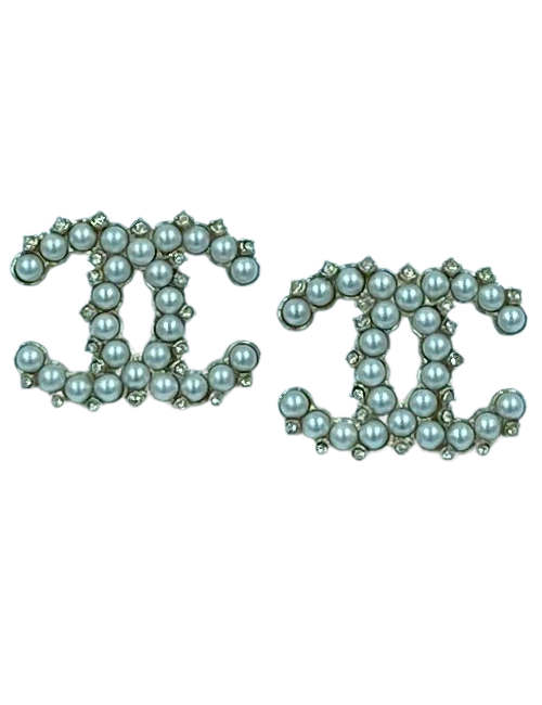 Large CHANEL CC Pearly Stud - Pre-Owned Certified Authentic