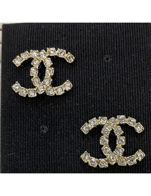 Clous d'oreilles CC tout strass CHANEL
