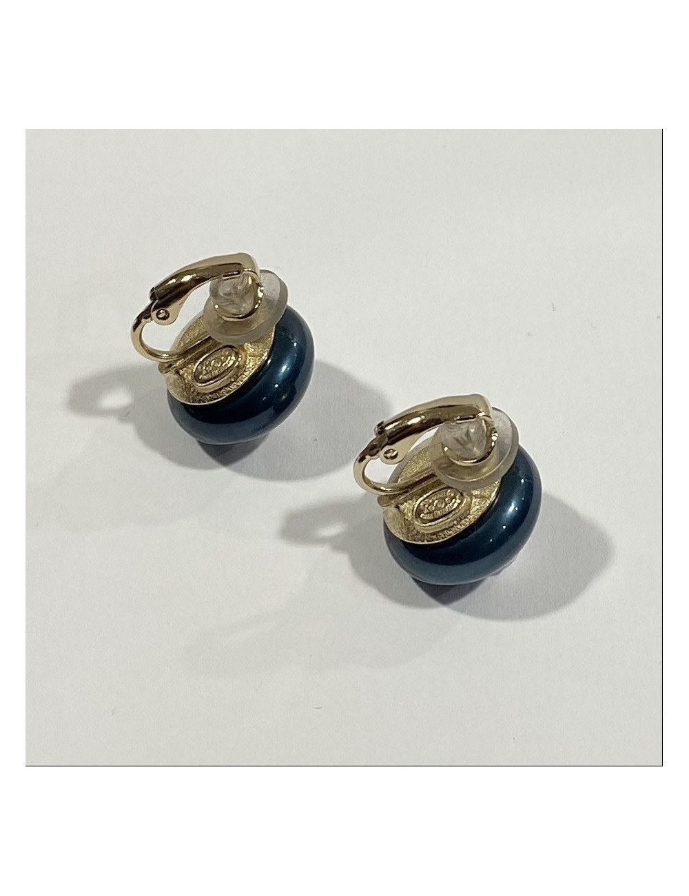 Boucles d'oreille CHANEL argent et noir