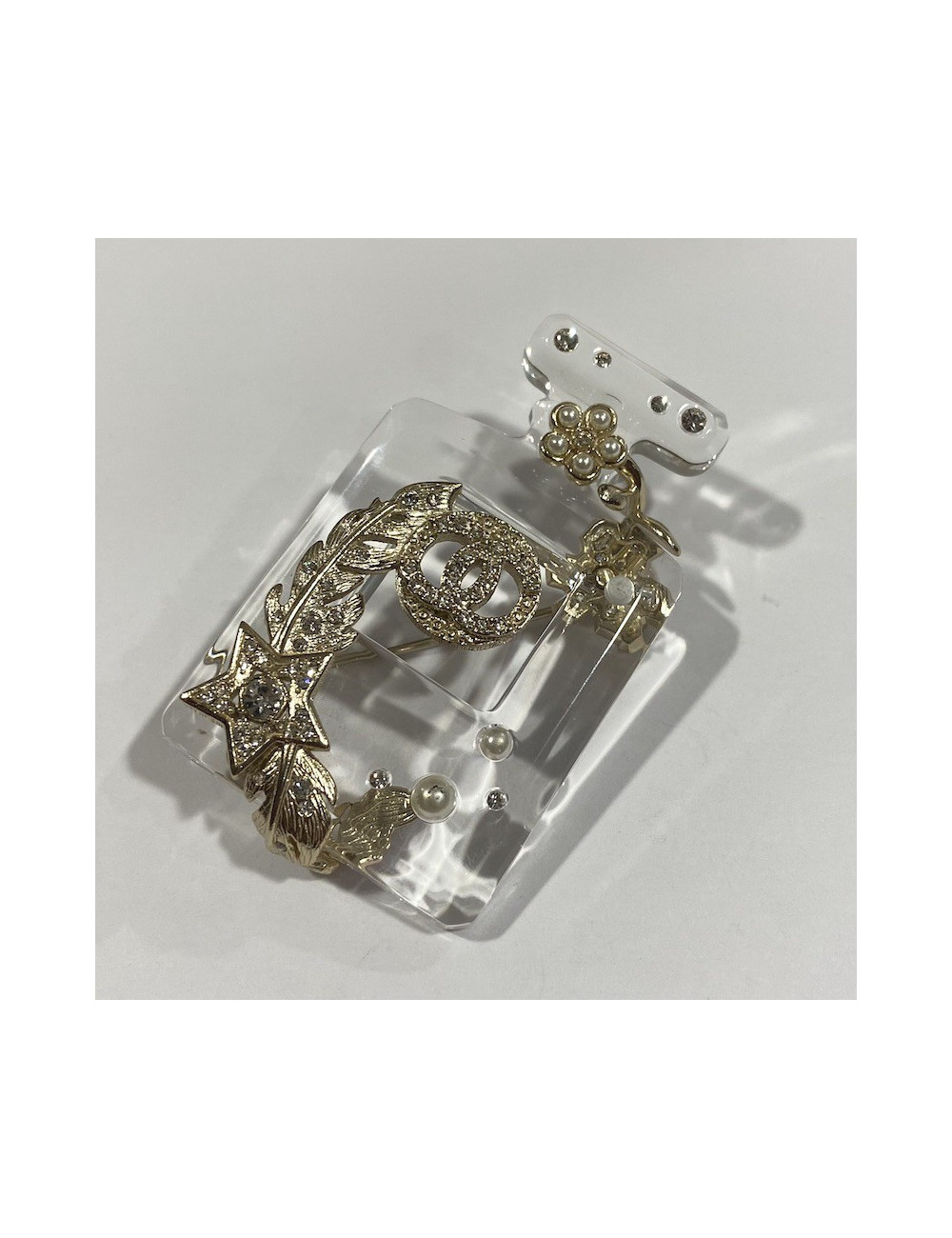 Broche bouteille CHANEL 