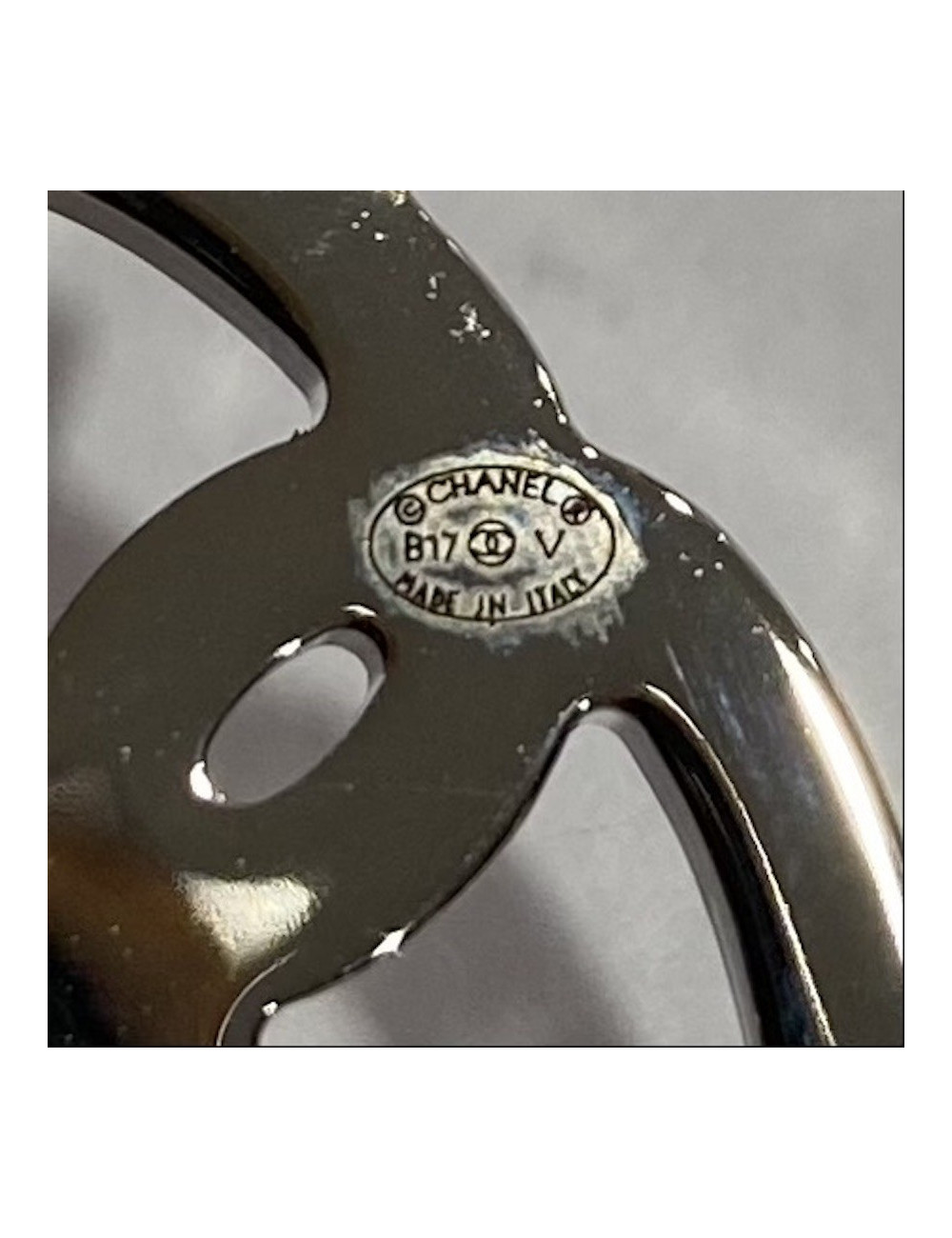 Broche choupette CHANEL