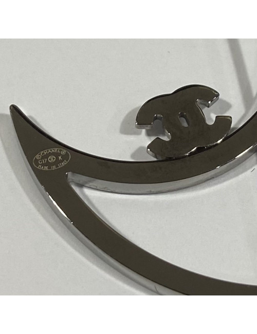 CHANEL Moon Brooch in Silver Plate Metal - Super Occasion Never Worn