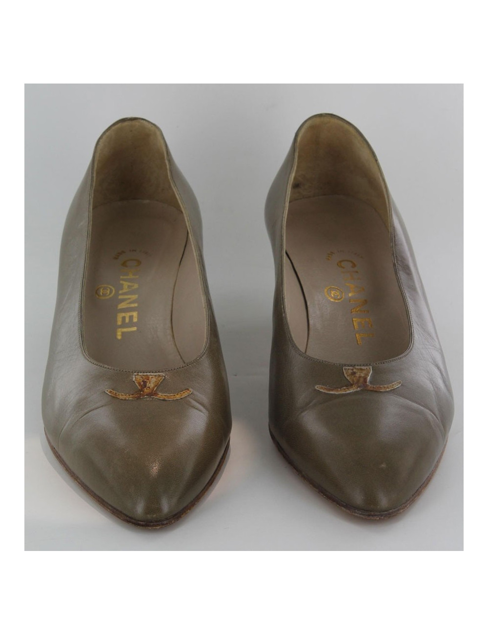 escarpins CHANEL t 37 kaki