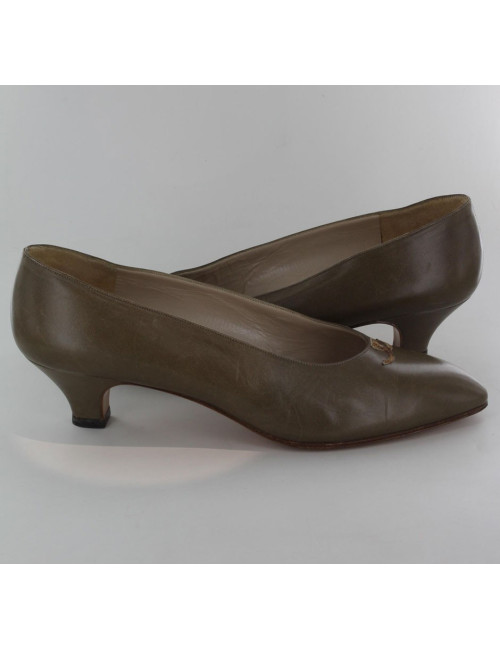 escarpins CHANEL t 37 kaki