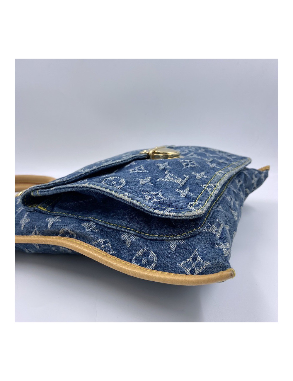 LOUIS VUITTON Blue Denim Bag - Occasion Certified Authentic