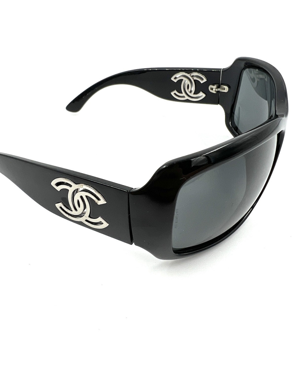 Lunettes de soleil CHANEL 