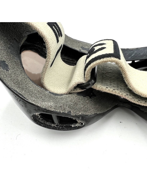 Masque CHANEL déco magasin ABIME