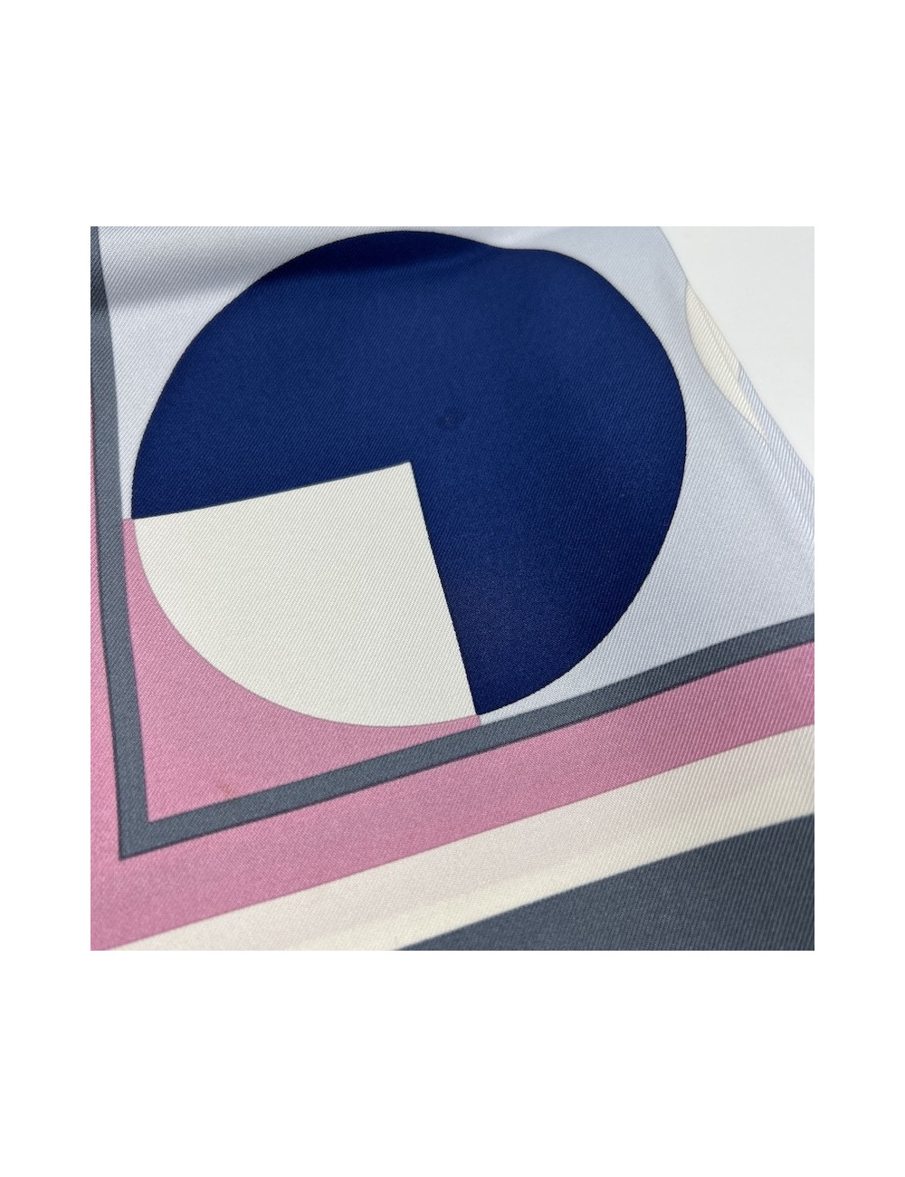 Carré CHANEL soie "CC"