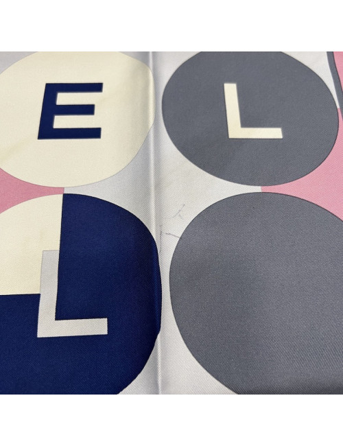 Carré CHANEL soie "CC"