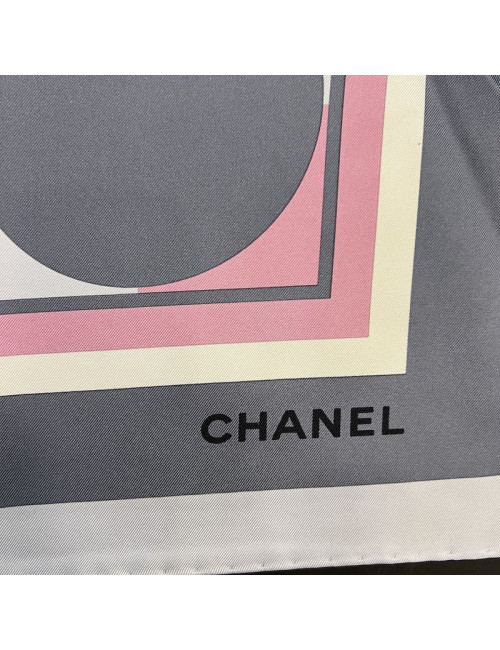 Carré CHANEL soie "CC"