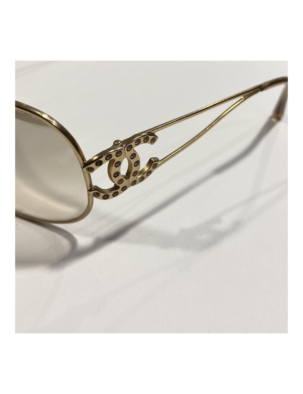 A REPARER Lunettes de soleil CHANEL