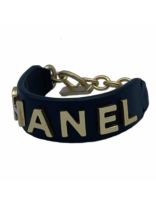 Bracelet C H A N E L. CHANEL doré