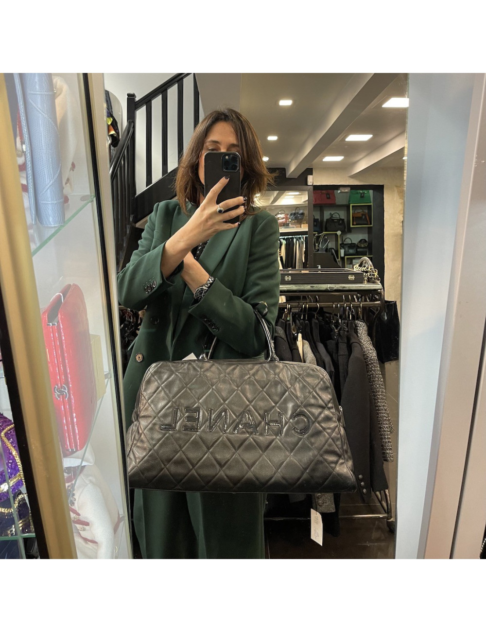 Sac 24H CHANEL cuir caviar noir
