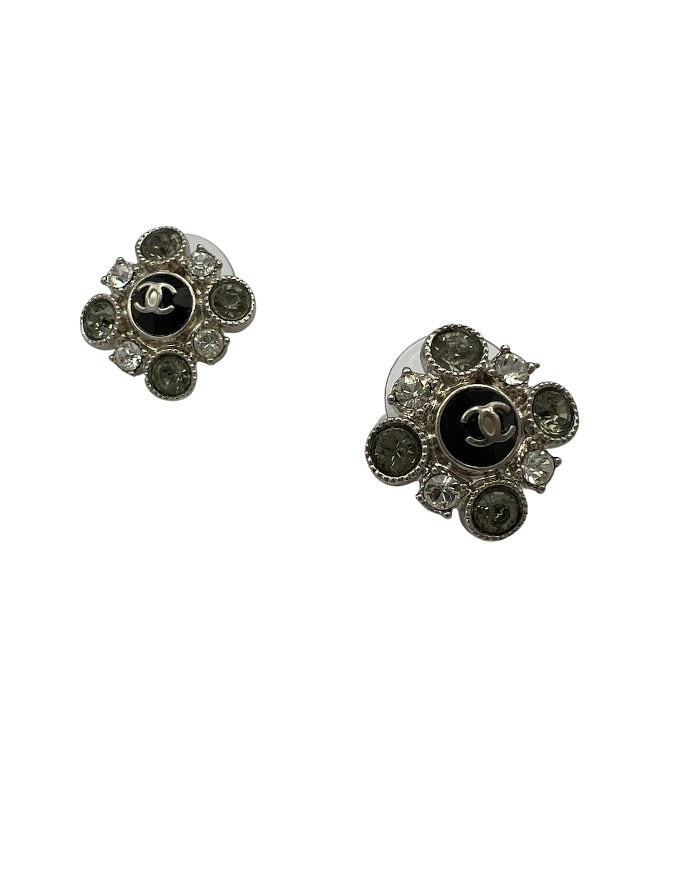 Clous CHANEL brillants argent