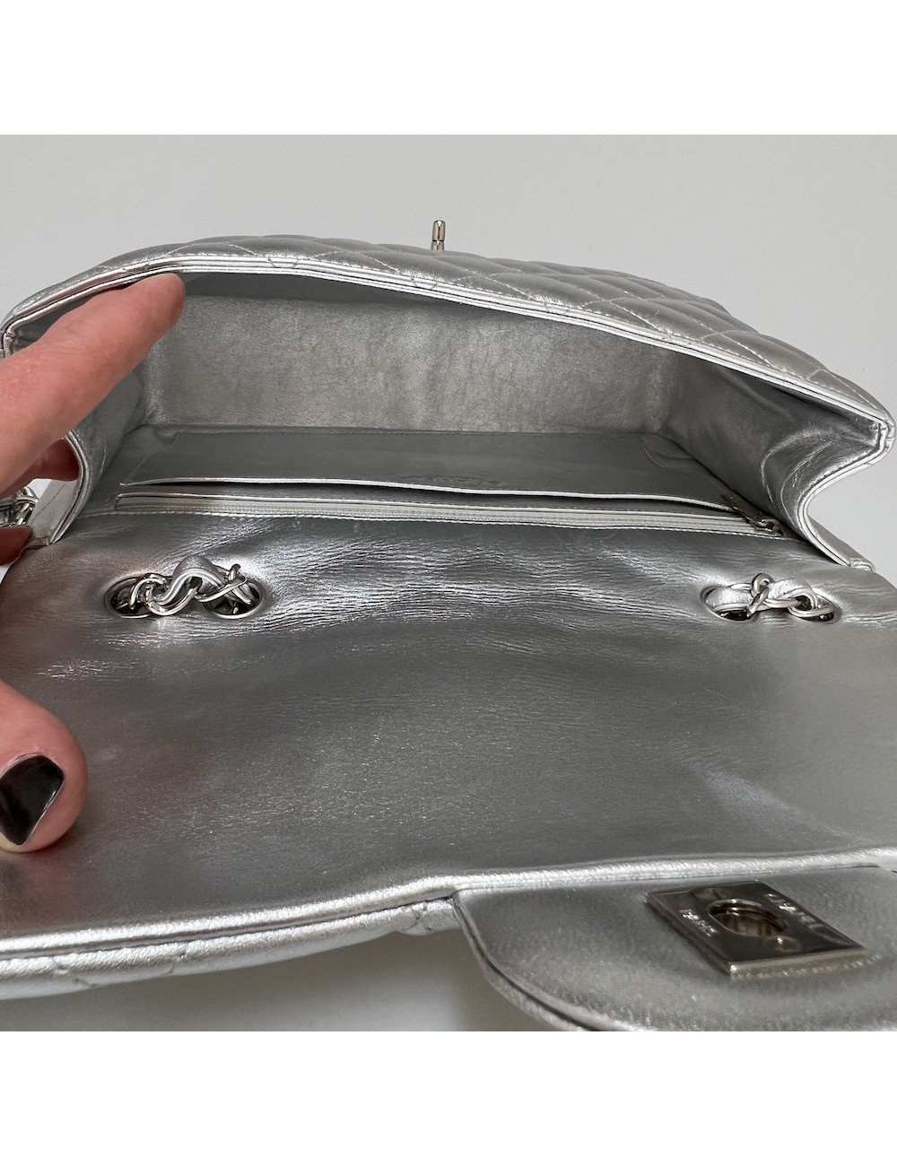 Jumbo CHANEL cuir argent