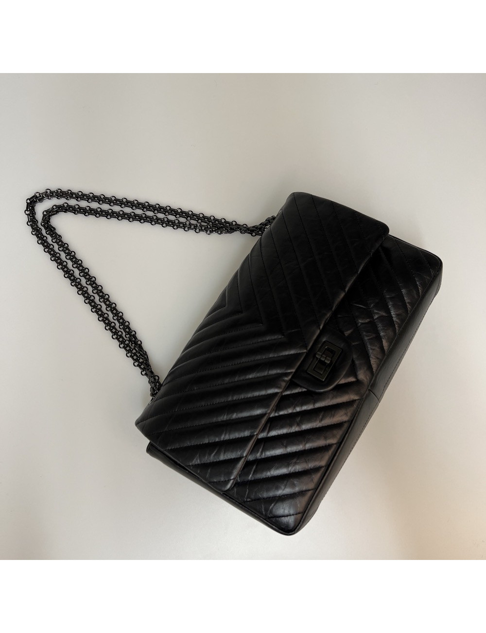 2.55 CHANEL chevrons all black