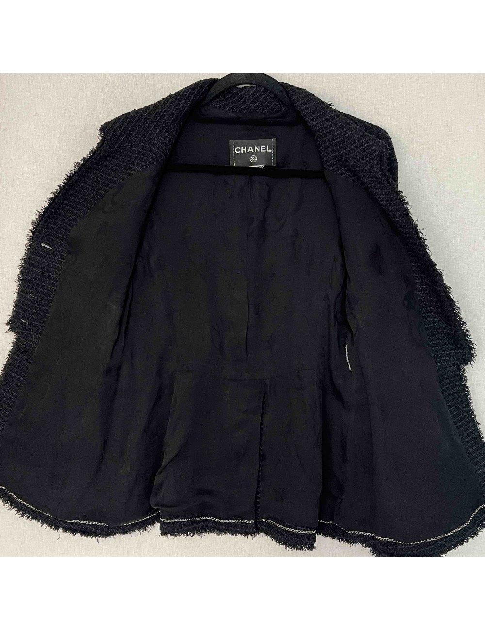 CHANEL T38 black jacket - Certified Authentic Occasion
