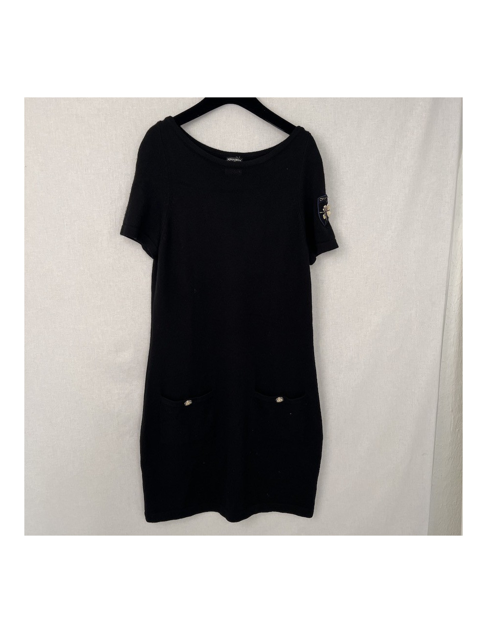 Robe T 42 CHANEL cachemire écusson trefle