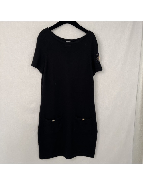 Robe T 42 CHANEL cachemire écusson trefle