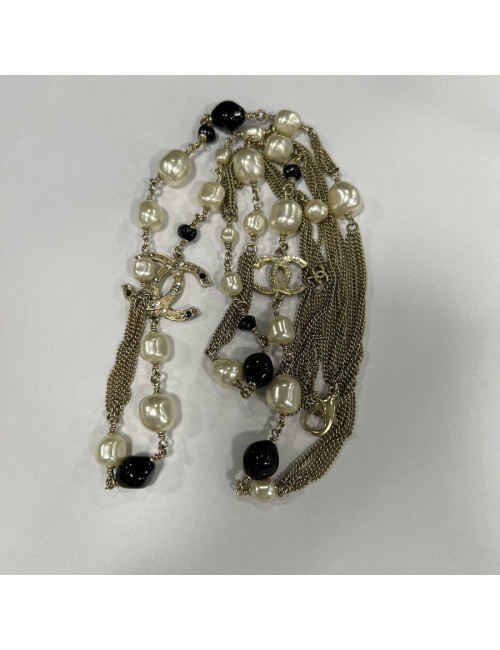 Sautoir CHANEL perles nacrées noires