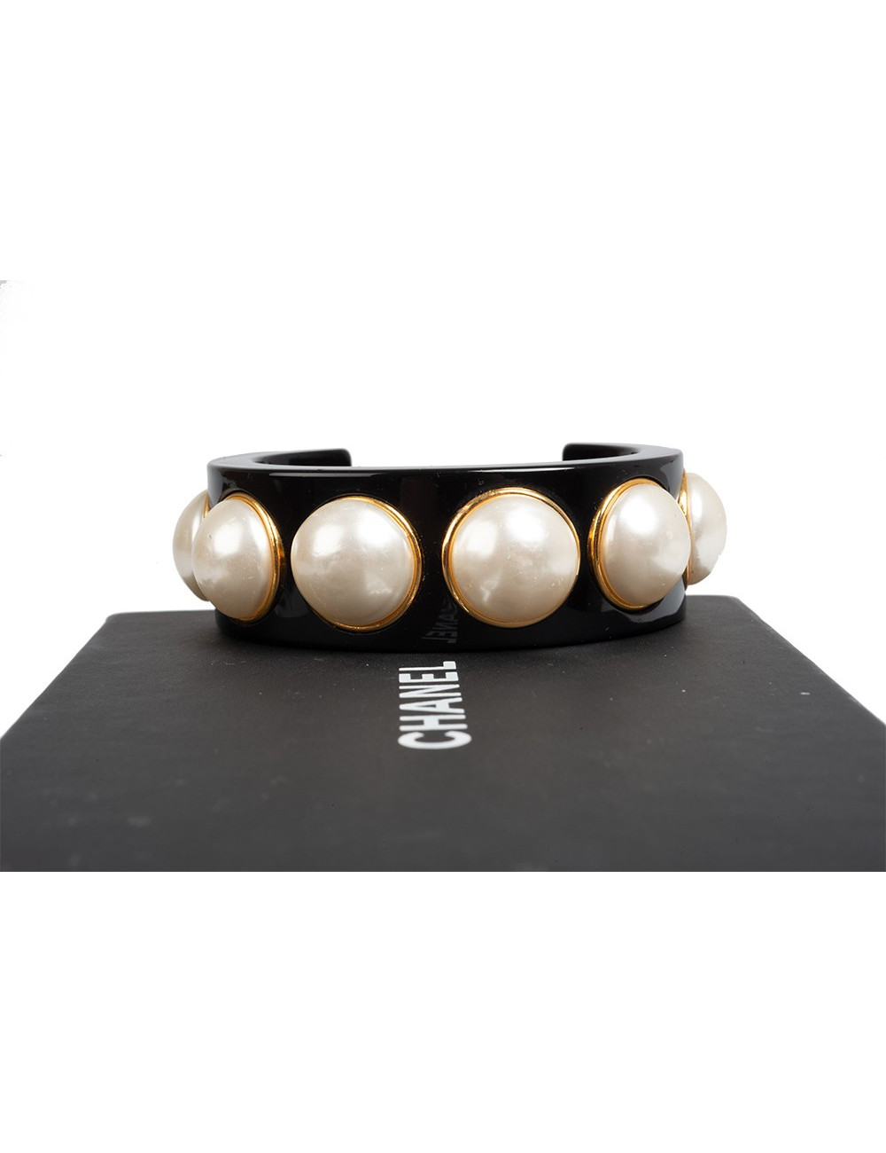 Bracelet CHANEL incrusté perles nacrées