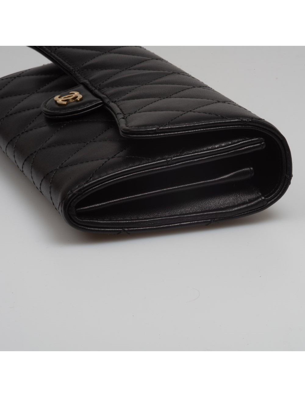 Porte-monnaie CHANEL cuir matelassé noir