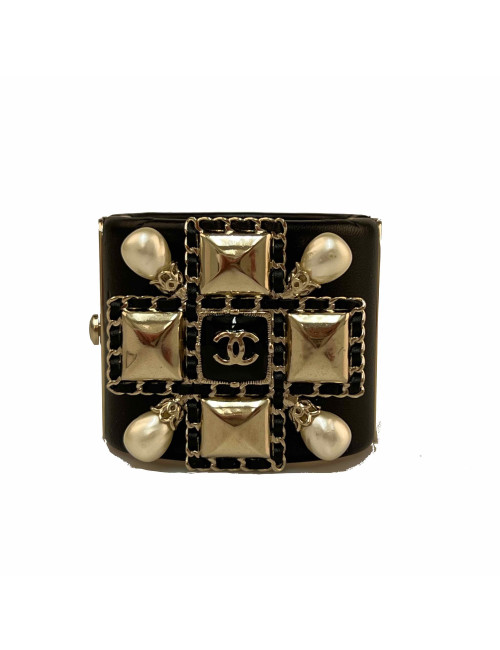 CHANEL Leather Cuff Bracelet - Authentic Certified Occasion