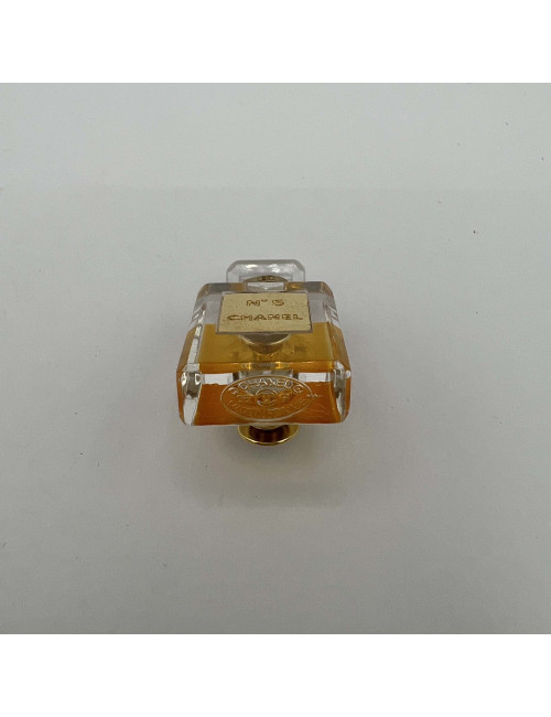 Pin's CHANEL P/E 2005