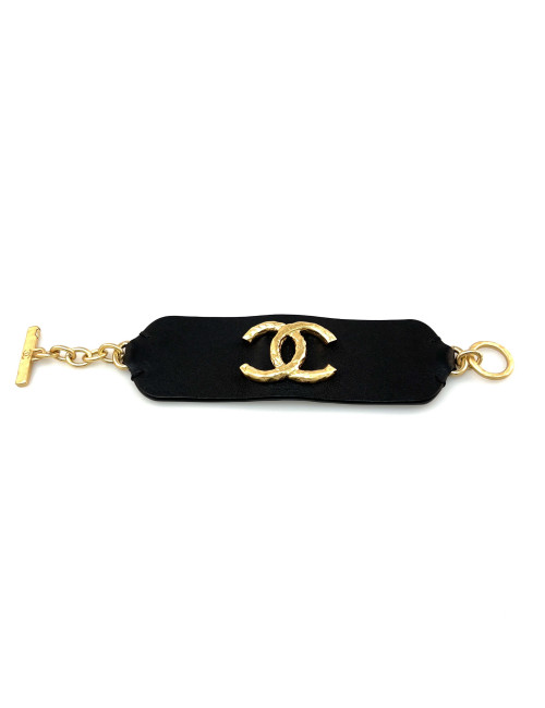 Bracelet CHANEL cuir CC doré