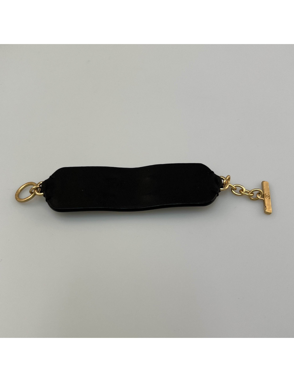 Bracelet CHANEL cuir CC doré