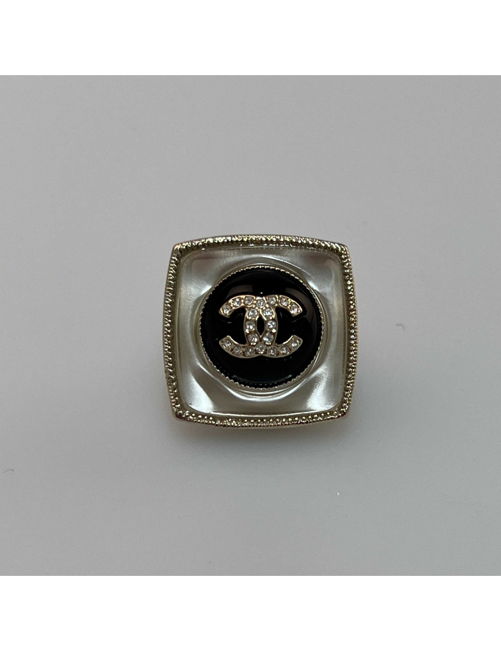 Clips CHANEL noir nacre