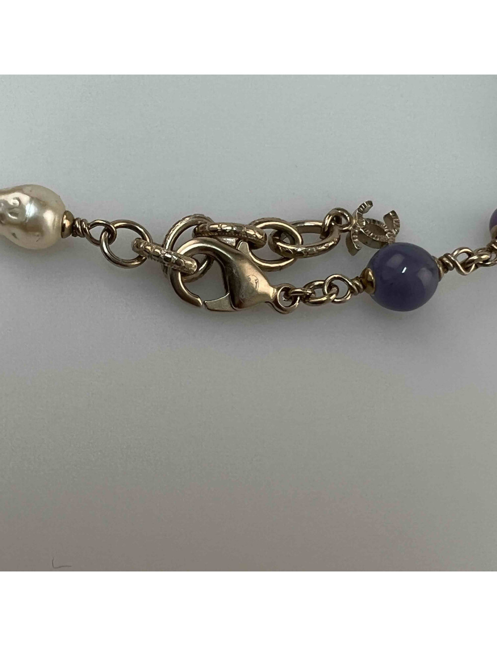 Collier CHANEL perle nacree parme