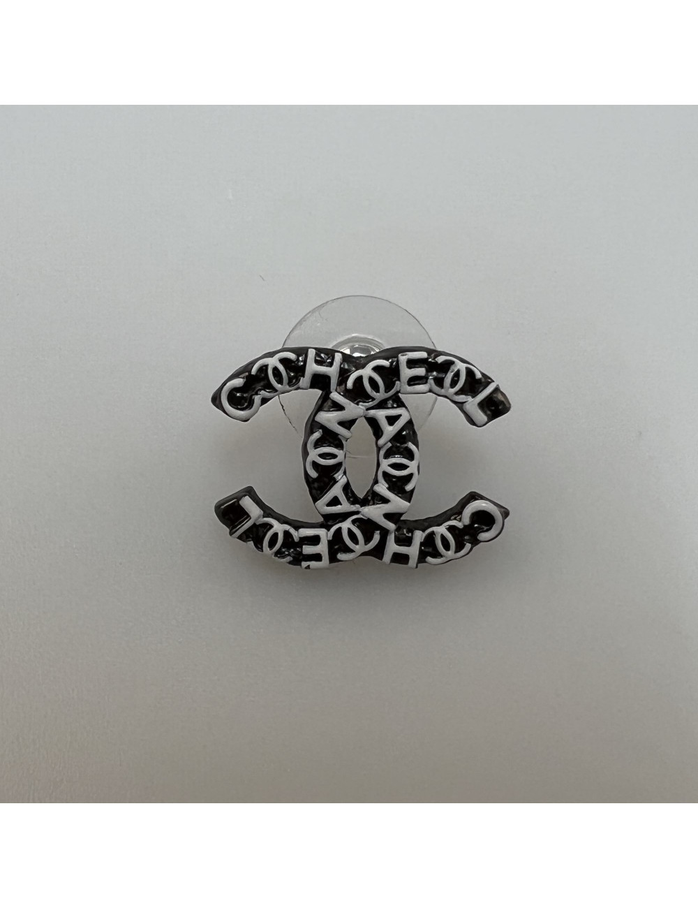 Clous CC CHANEL noir blanc
