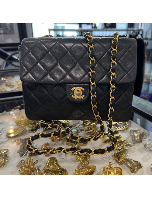 Timeless CHANEL mini vintage