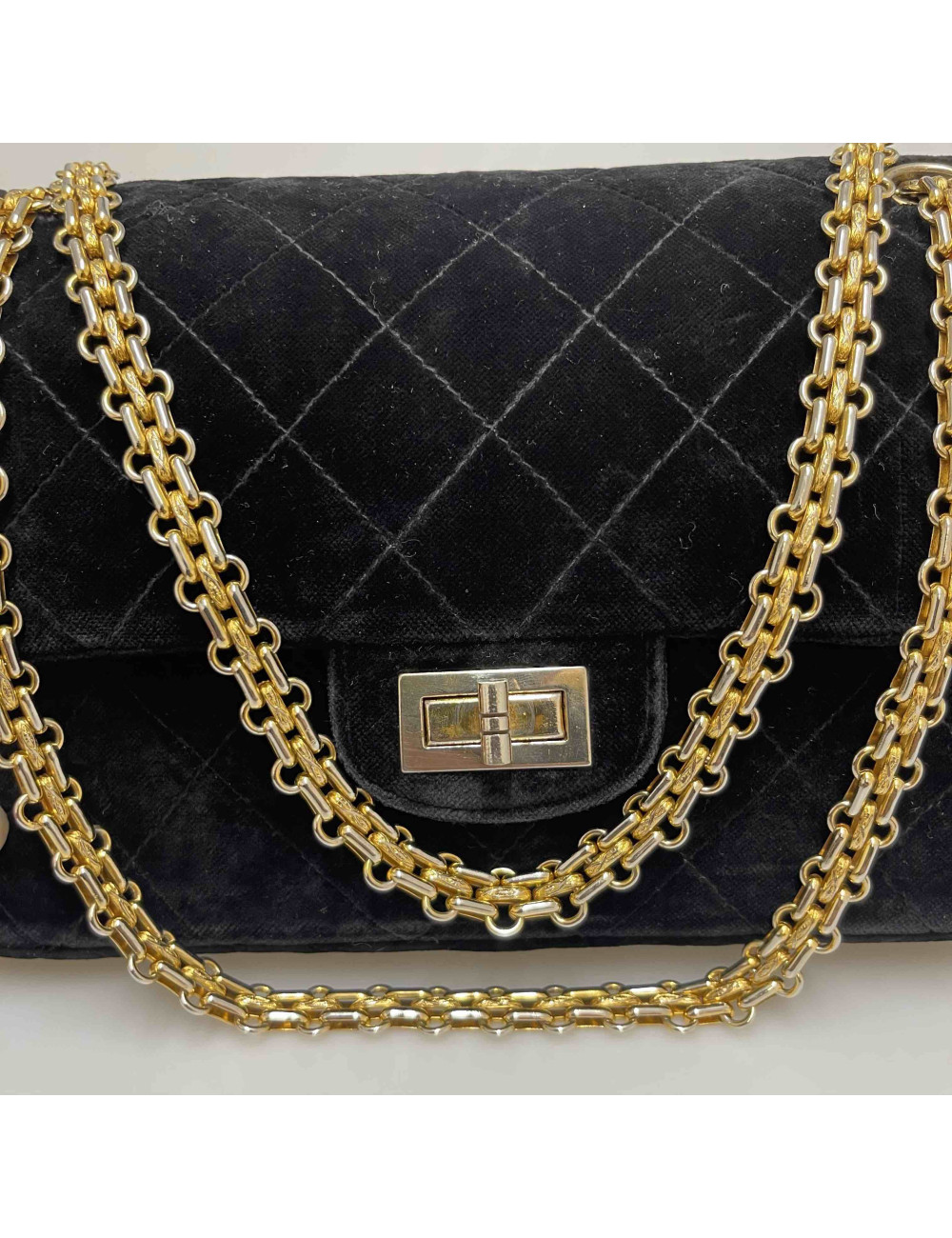 Timeless CHANEL velours noir