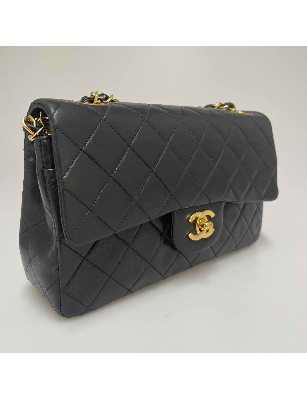 Sac CHANEL vintage classique noir