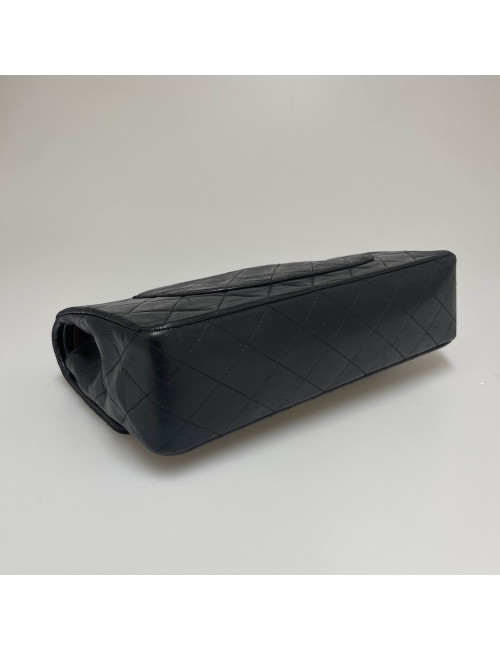 Timeless CHANEL noir vintage matelassé