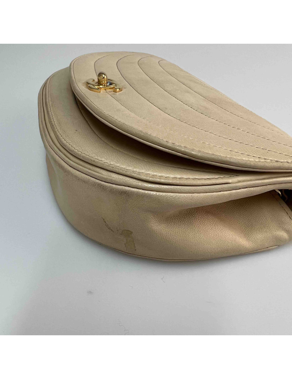 A REPARER Sac CHANEL beige Vintage