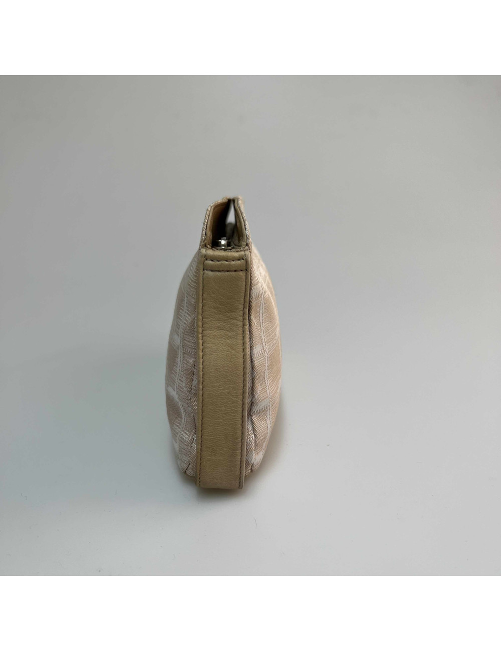 Pochette CHANEL toile 